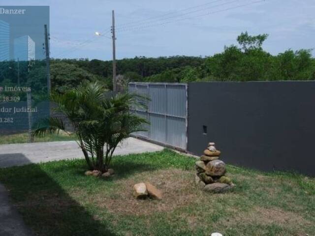 Casa para Venda em Florianópolis - 3